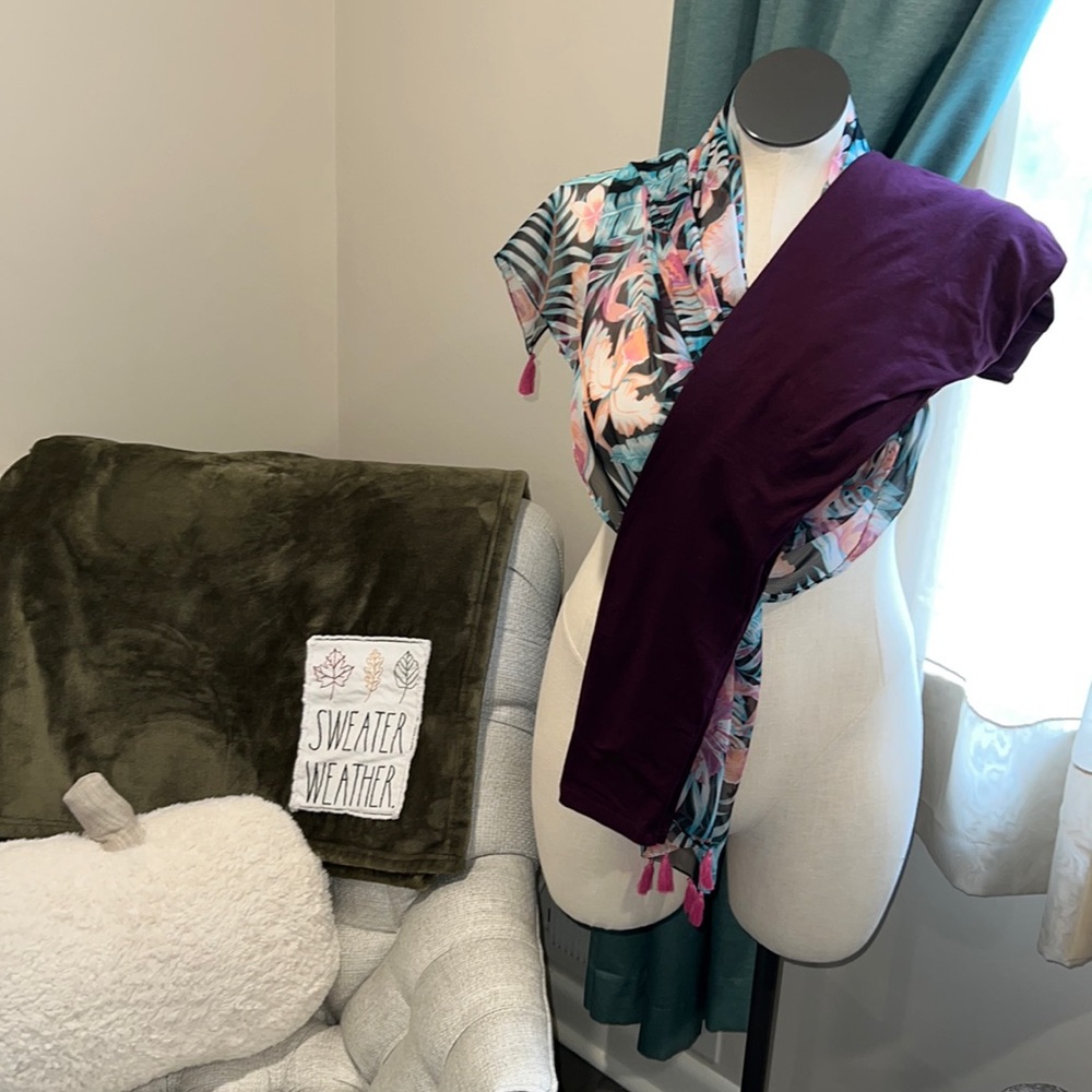 LuLaRoe One Size Plain Eggplant 🍆 Legging• Excellent Preloved Condition